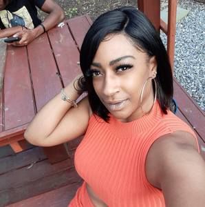 Meet your Posher, Sheena